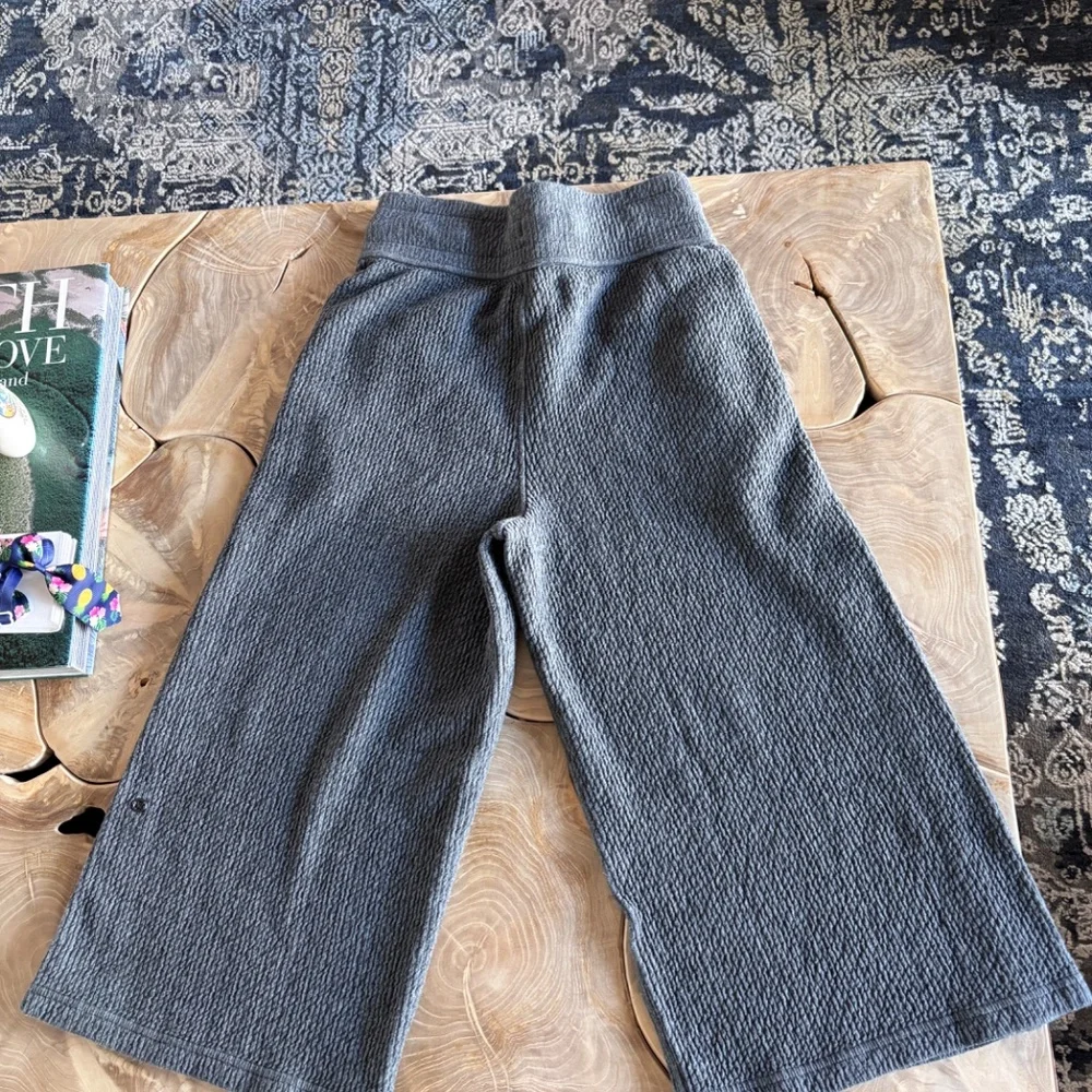 Lululemon Retreat Yourself Crop Heathered Core Dark Grey - Picture 3 of 4